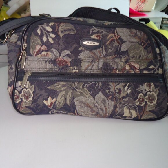 Vintage Jaguar Floral Tapestry Luggage Bag Carry On Overnight Soft Case 15"x9"x6 - Picture 1 of 10